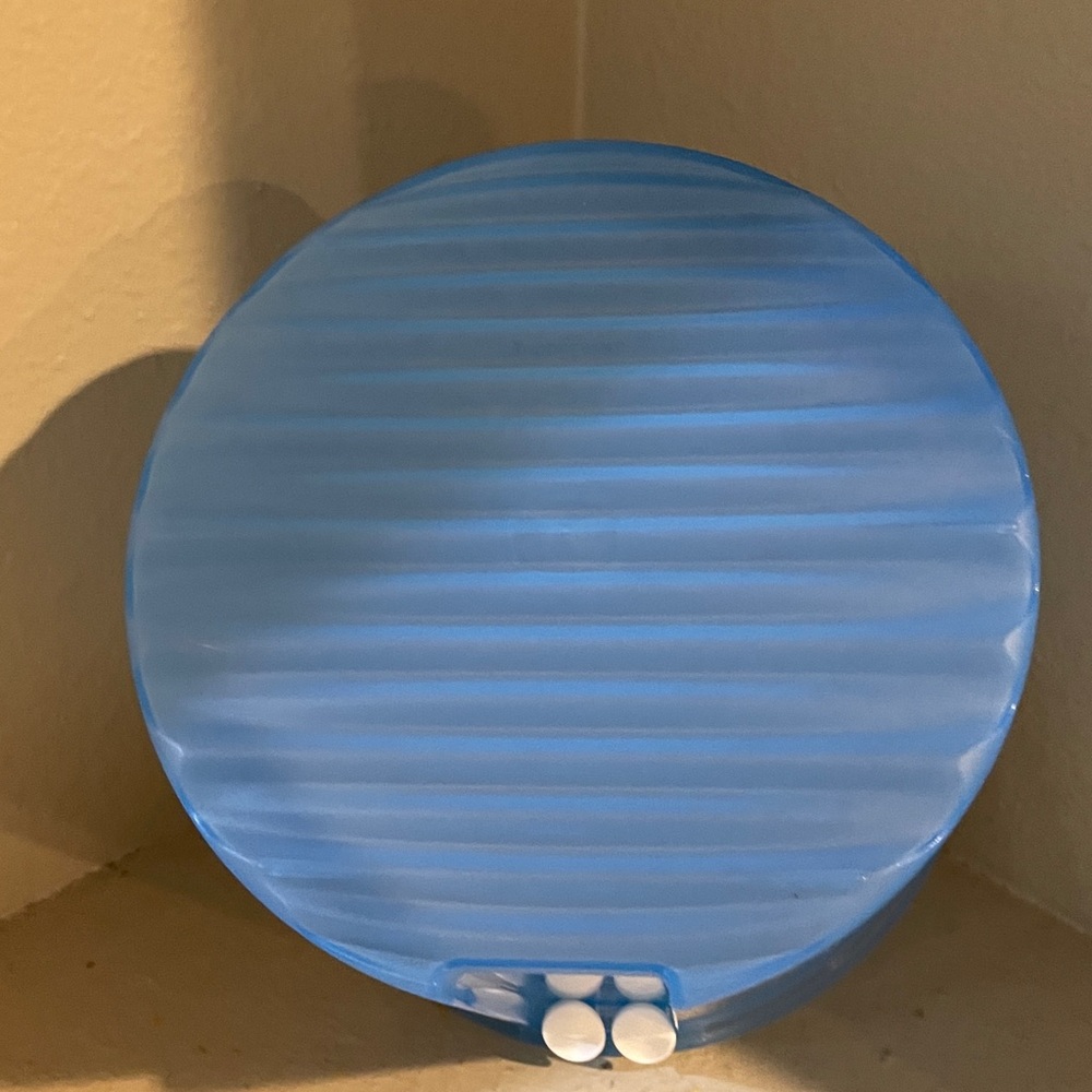 Tupperware Fridgesmart Large Round Container - Picture 8 of 12